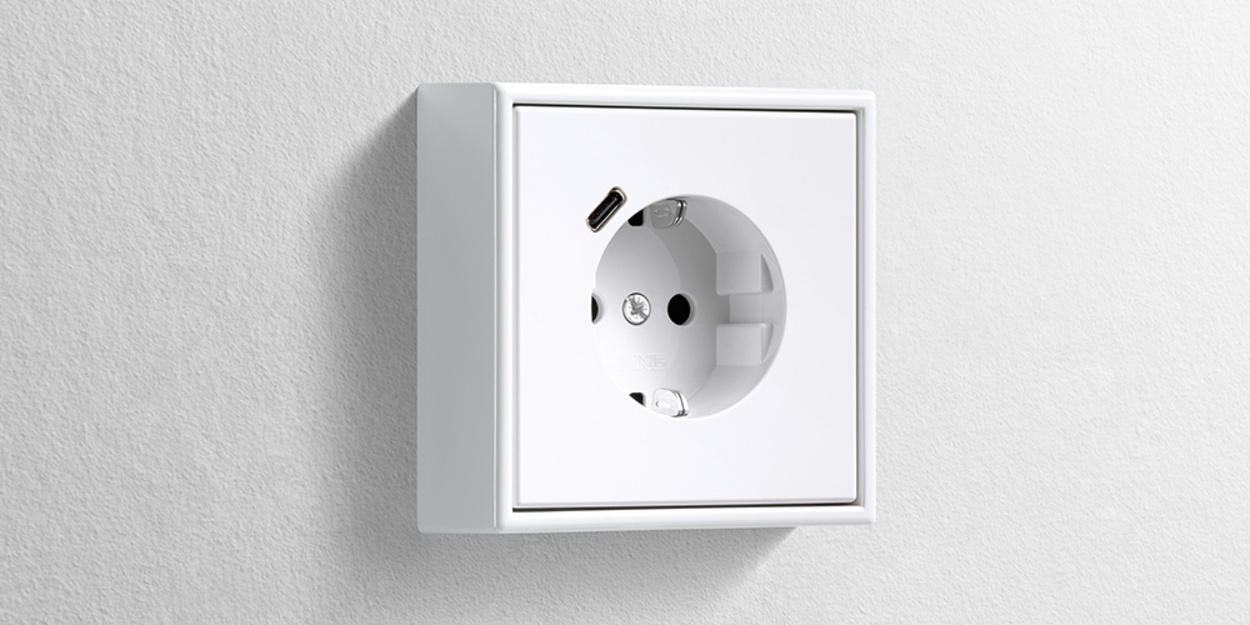 Erweiterter Anschlussraum für die Nachrüstung bei ELKOM Elektro- und Kommunikationstechnik GbR in Meiningen