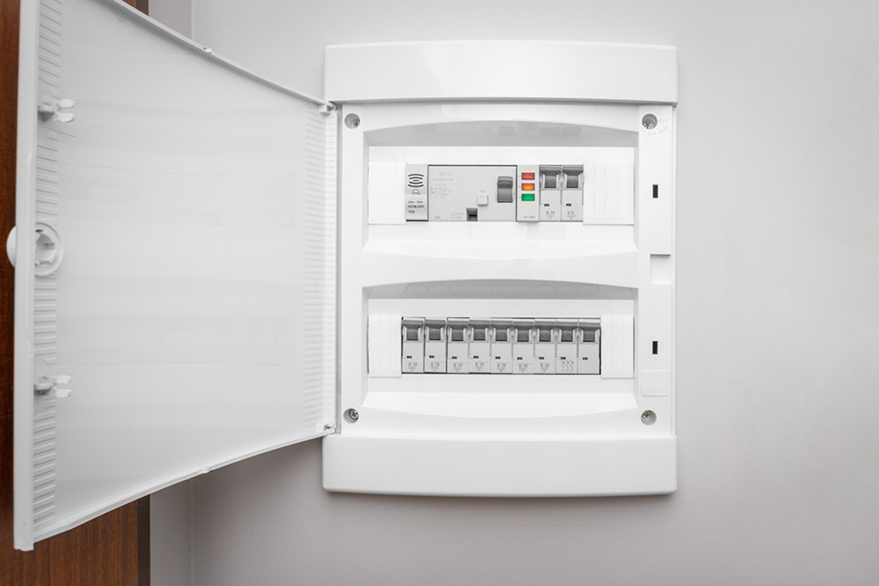 Über­spannungs­schutz bei ELKOM Elektro- und Kommunikationstechnik GbR in Meiningen