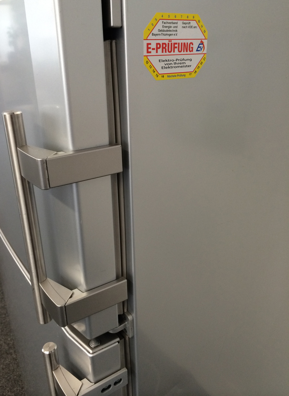 Bild E Pruefung m bei ELKOM Elektro- und Kommunikationstechnik GbR in Meiningen